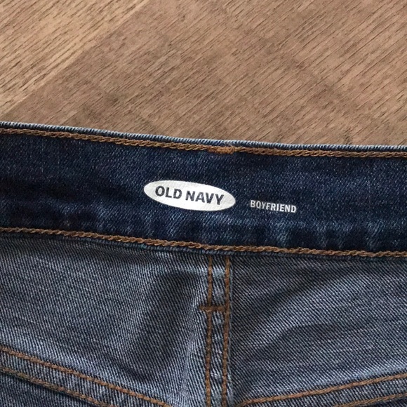 Old Navy boyfriend short, 3” inseam - Picture 4 of 5